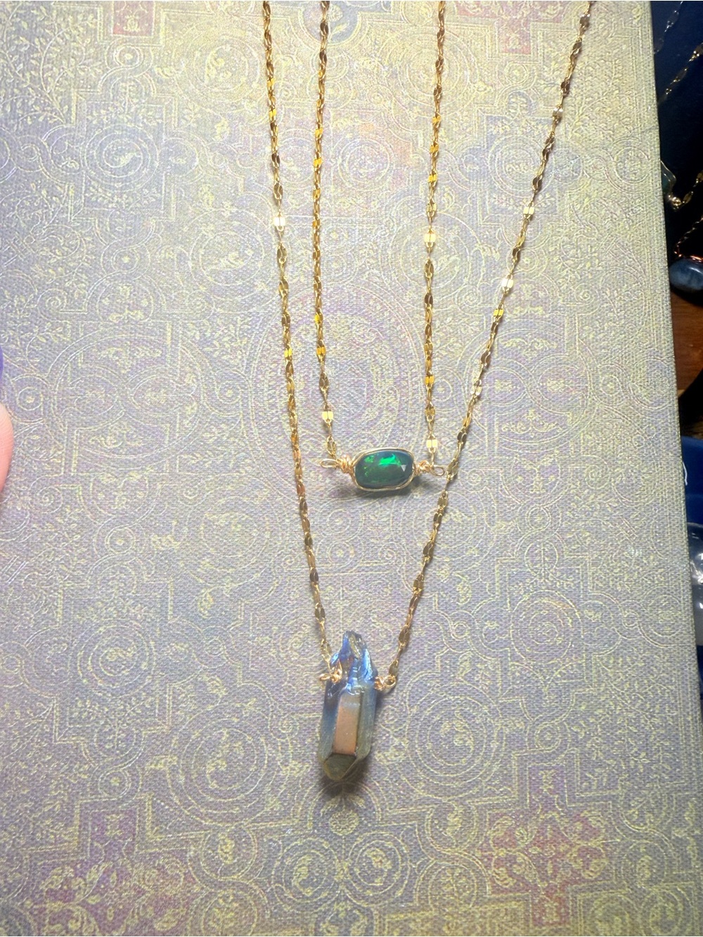 New unseen opal layers